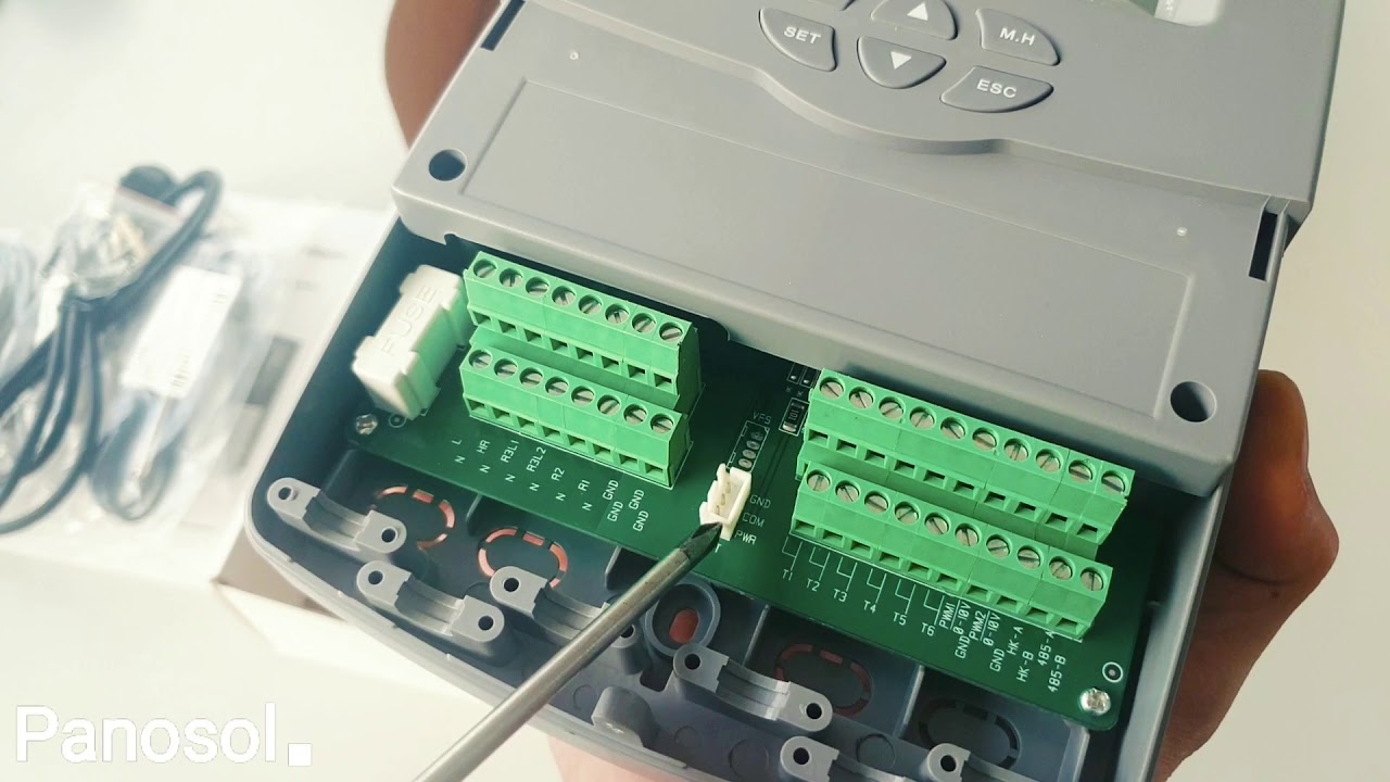 Prezentare controler solar SR288
